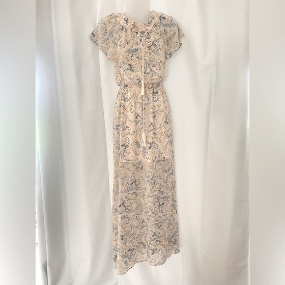 American Rag Dresses & Skirts - Y2K  Cream and Blue paisly floral  Maxi Dress XXS